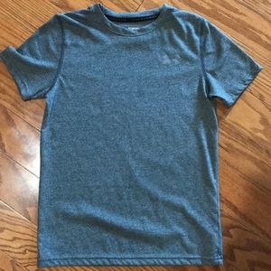 Under Armour loose fit heat gear shirt